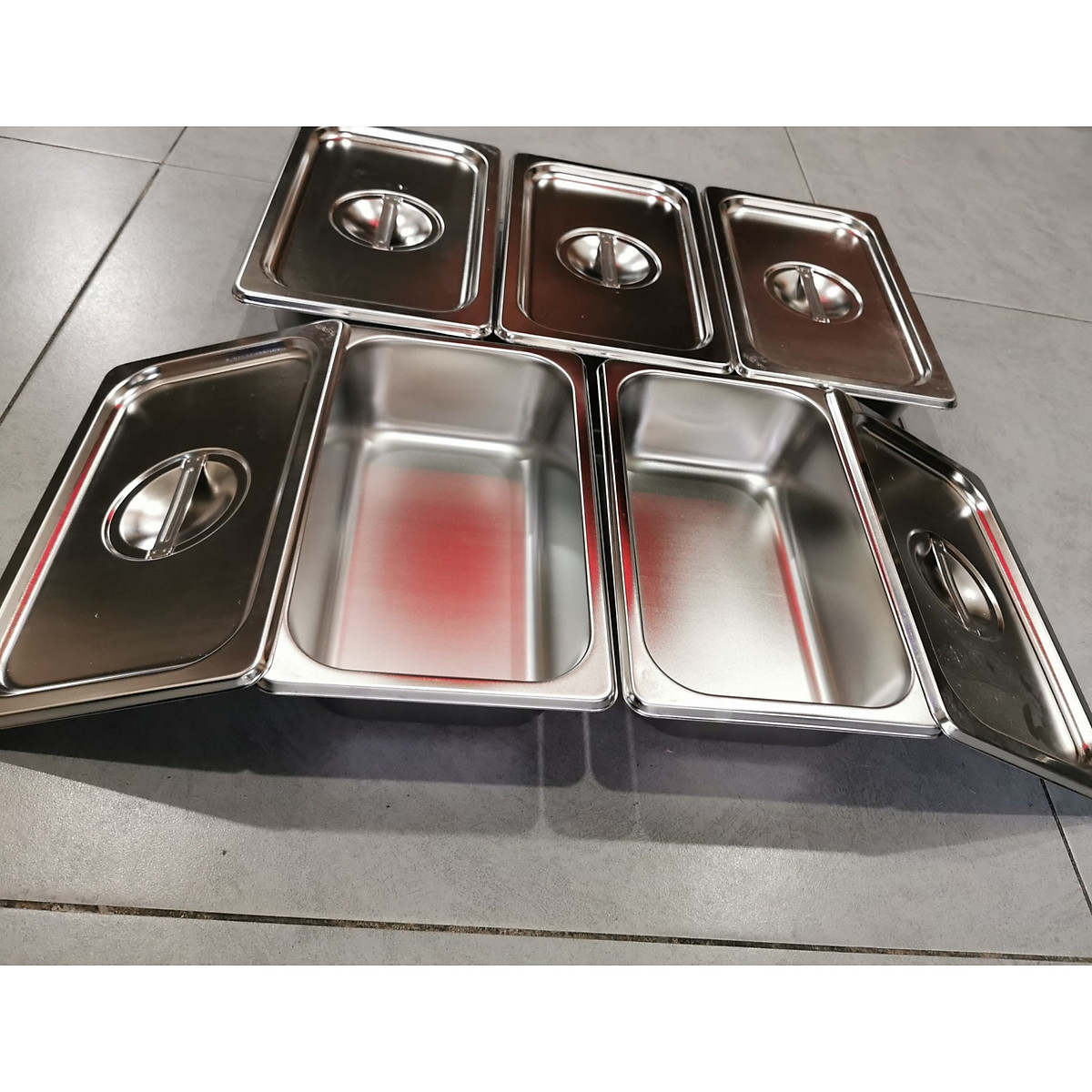 Combo 5 Khay Inox 1/4 Cao 6.5cm Nắp Nguyên Combo 5 Khay Inox 1/4 Cao 6.5cm Nắp Nguyên